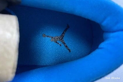 242 Air Blue” Soft 1 2864 Low CK3022- “Laser Jordan 0812